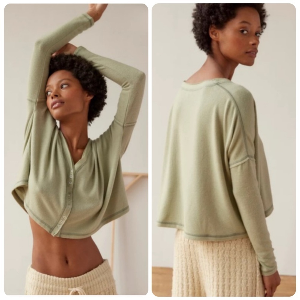 NWT Urban Outfitters Out From Under
Bounce Plush Chloe Top Cardigan Large NEW